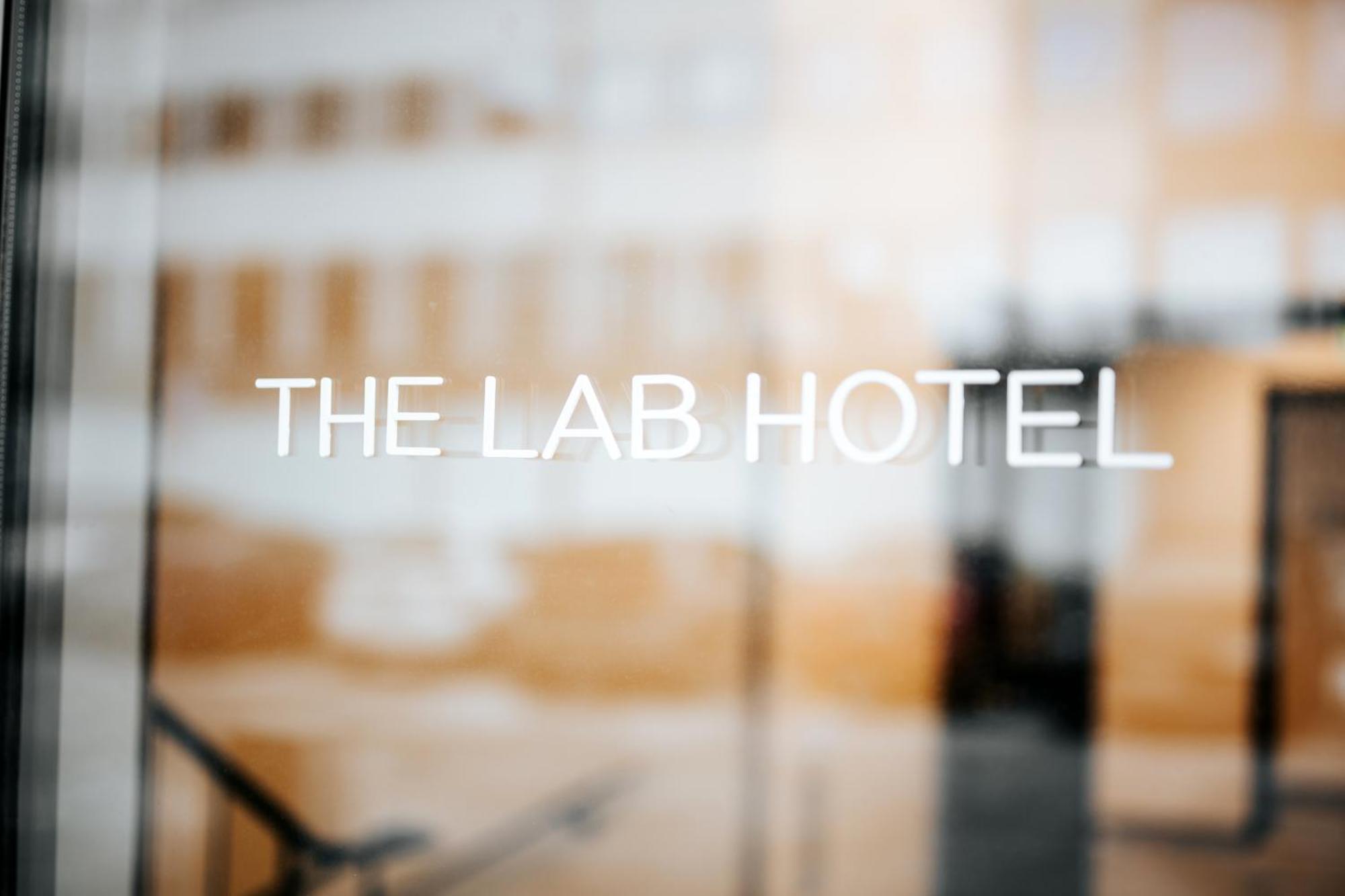 The Lab Hotel Solna Exteriör bild